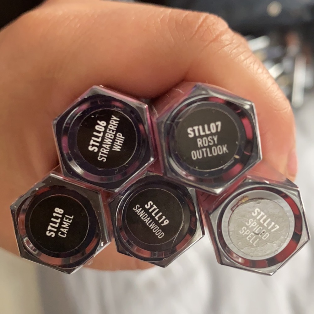 Lip gloss - Picture 2 of 2